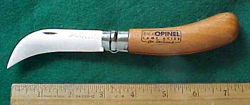opinel_curved.jpg